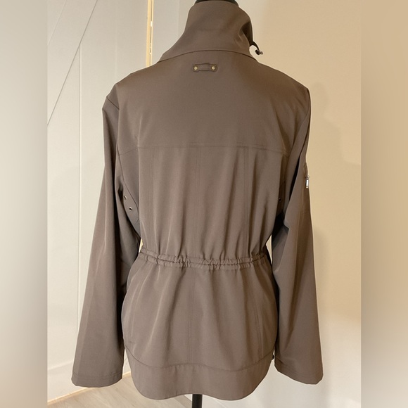 Zenergy by Chico Khaki Light walking Jacket . - Picture 2 of 9